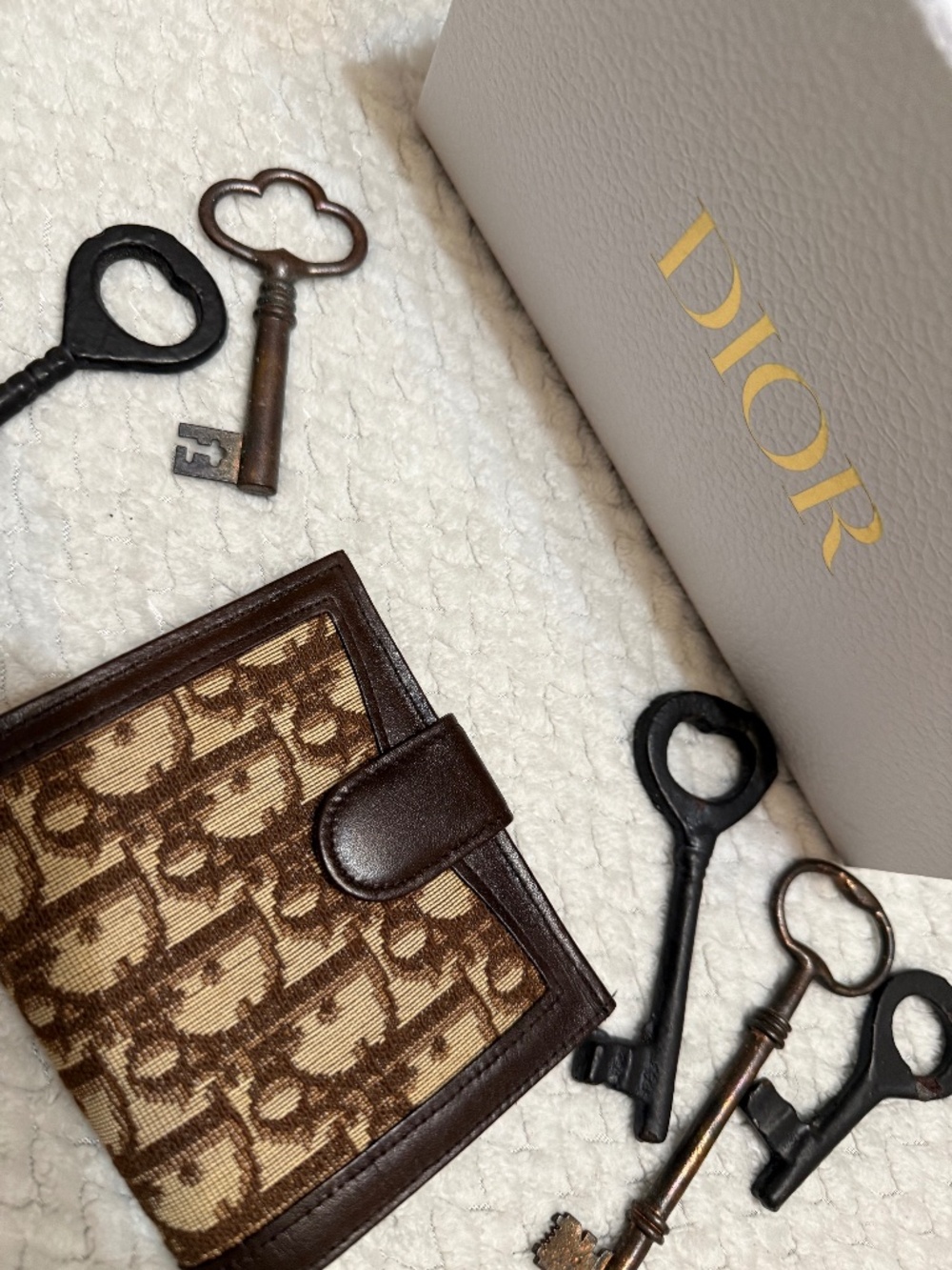 Authentic vintage Dior kiss lock